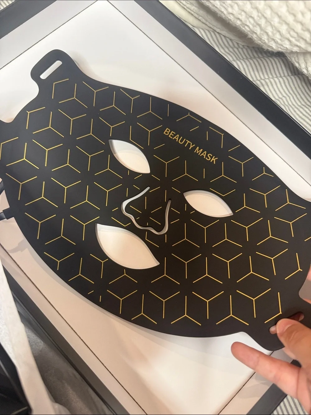Brand new!!!! Never used!! Beauty Mask Black LED Phototherapy Mask - Unbranded